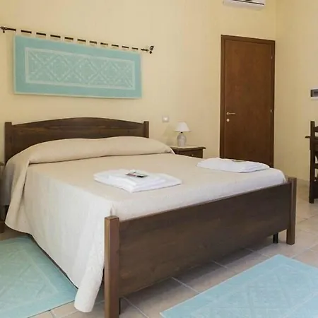 Diffuso Il Mandorlo Hotell 3*