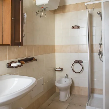 Diffuso Il Mandorlo Отель 3*